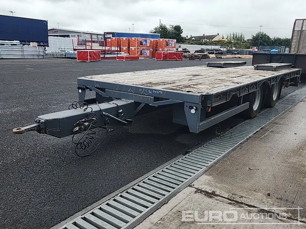 Webb Twin Axle Flat Bed Drag Trailer, Ramps, Twist Locks