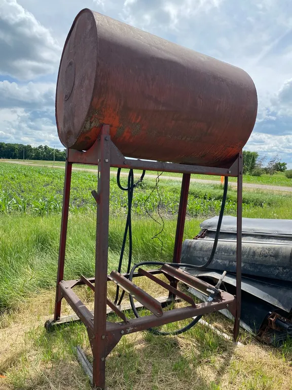 300 GAL FUEL TANK WITH STAND