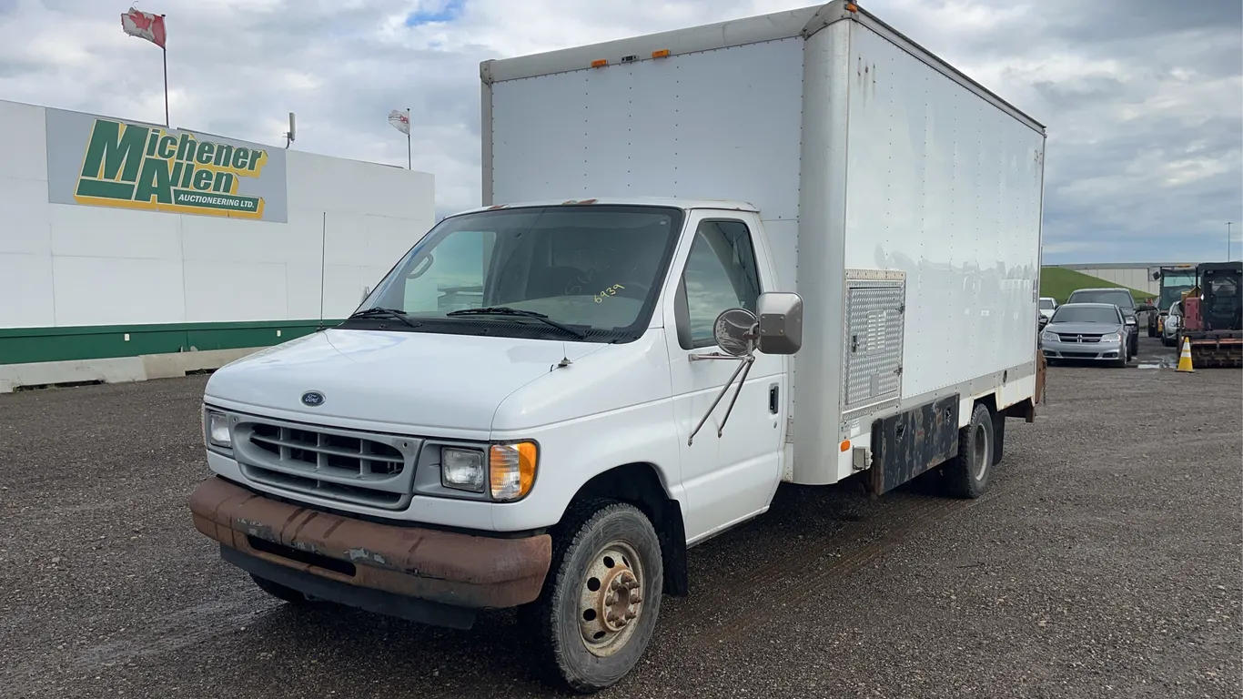 2002 Ford E-Series S/A Service Truck