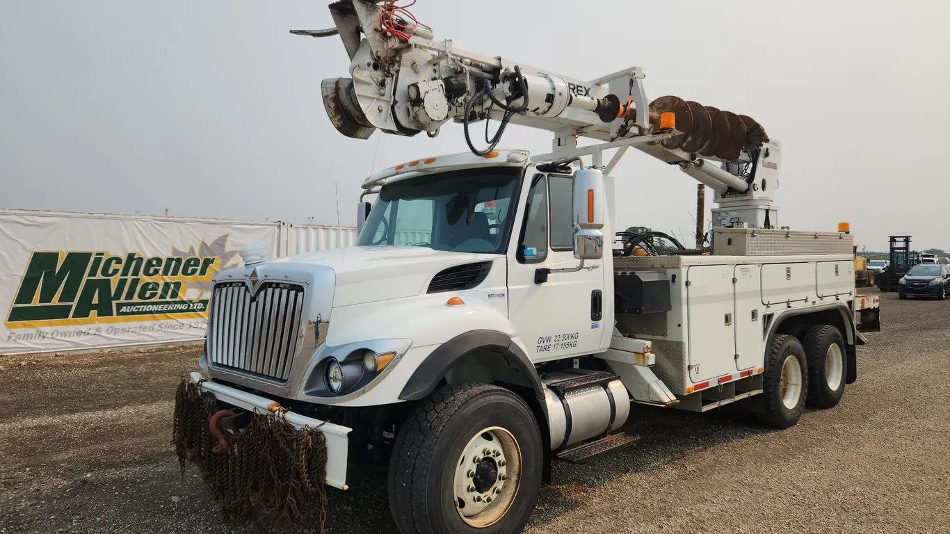 2010 International WorkStar 7500 T/A Digger Derrick Truck