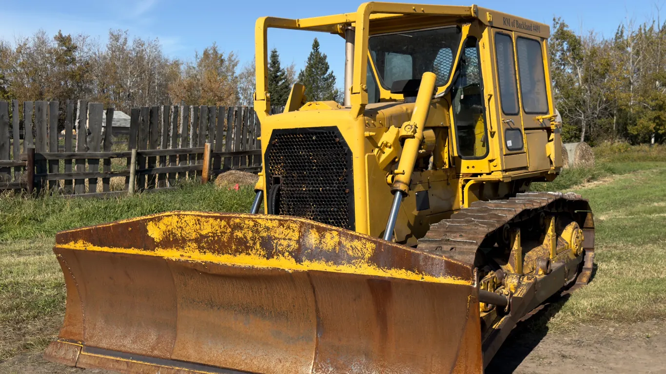 Caterpillar D6D Crawler Dozer.