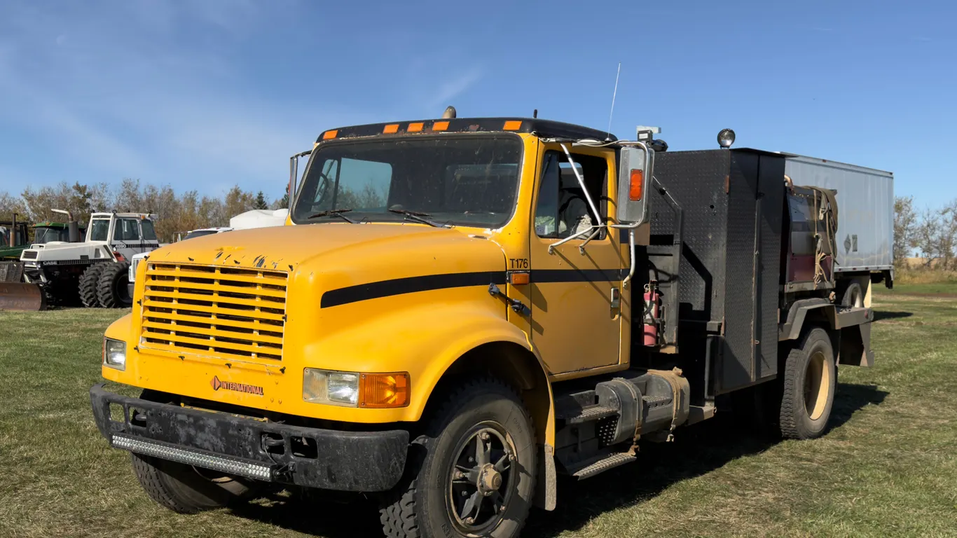 1989 International S/A Service Truck.