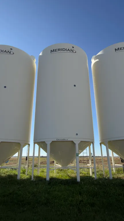 Meridian 5000-Bushel Hopper Grain Bin