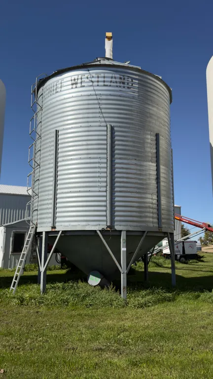 Chief Westland 2150-Bushel Hopper Grain Bin.