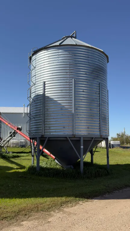 Chief Westland 2150-Bushel Hopper Grain Bin.