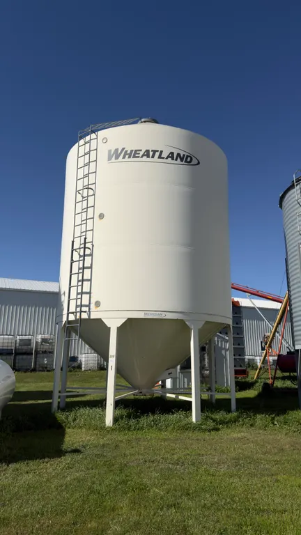 Wheatland 3200-Bushel Hopper Grain Bin.