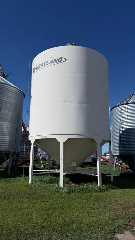 Wheatland 3200-Bushel Hopper Grain Bin.