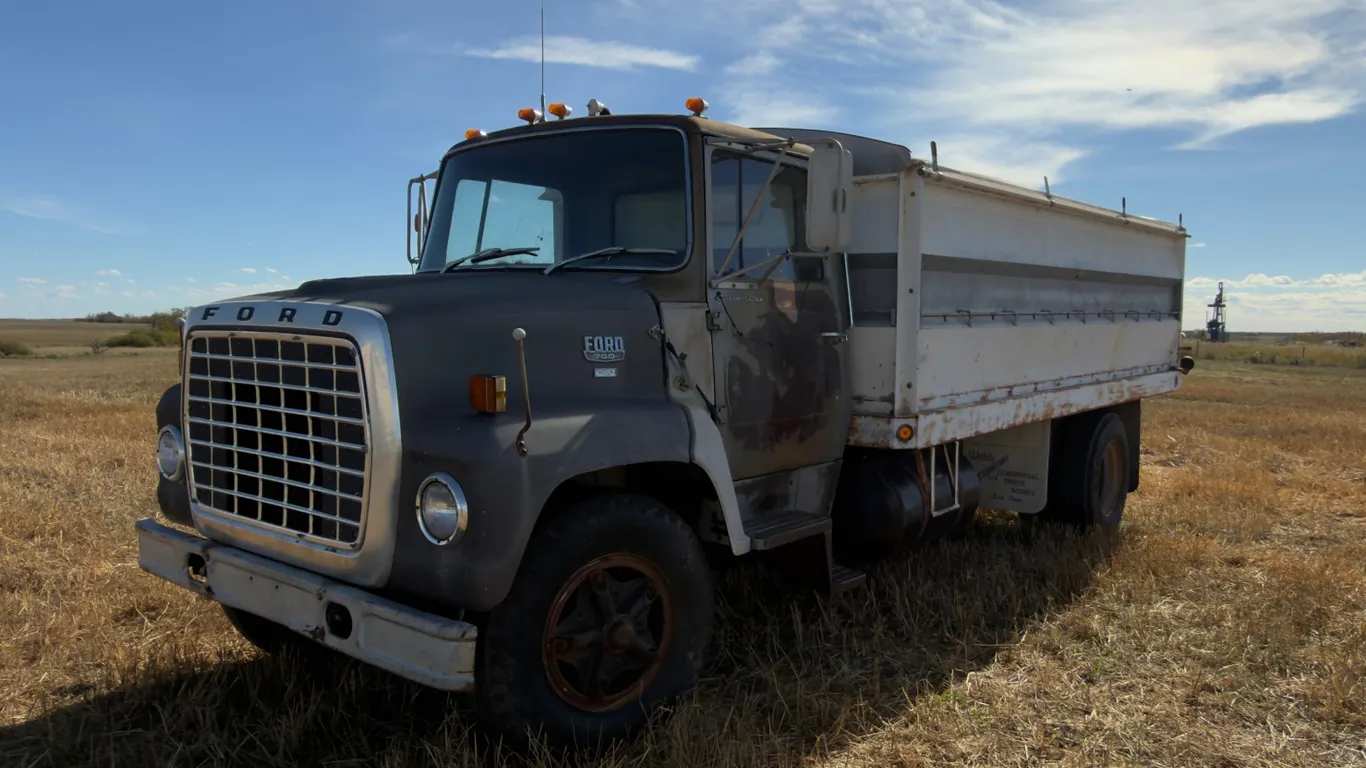 Ford 700 S/A Grain Truck
