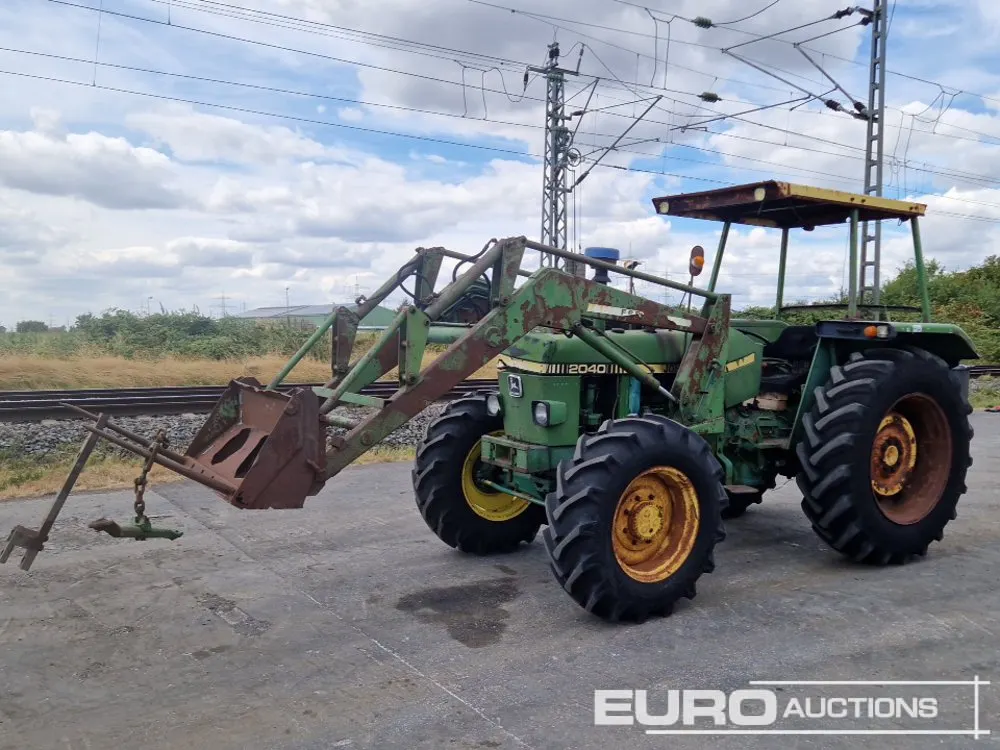 John Deere 2040