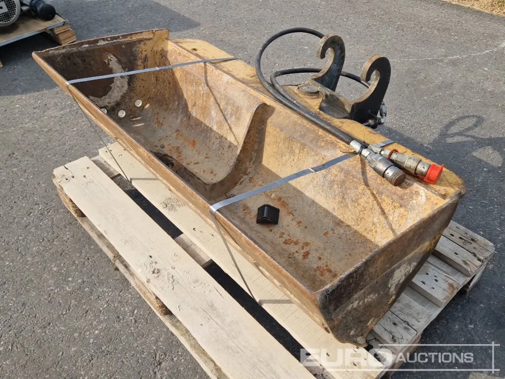 2021 46" Hydraulic Tilt Ditching Bucket