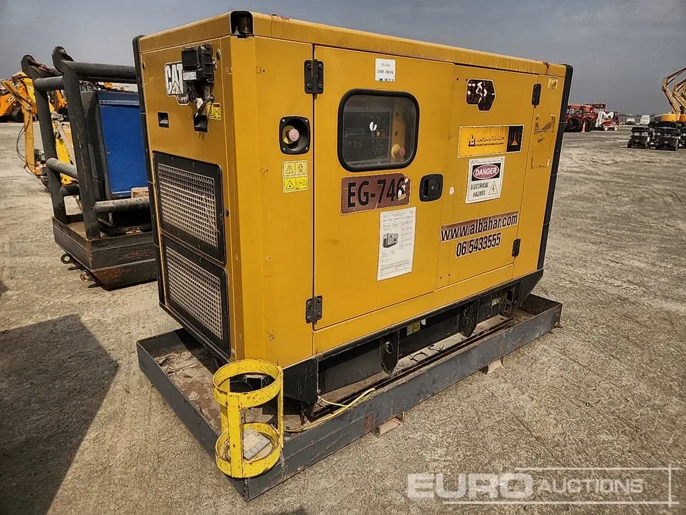 2021 CAT DE33E0