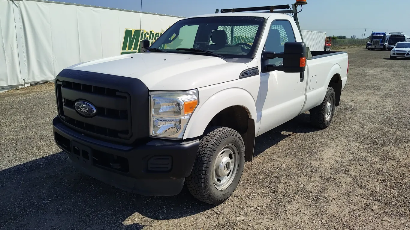 2015 Ford F-250 Super Duty 4x4 XL 2dr Regular Cab 8 ft. LB