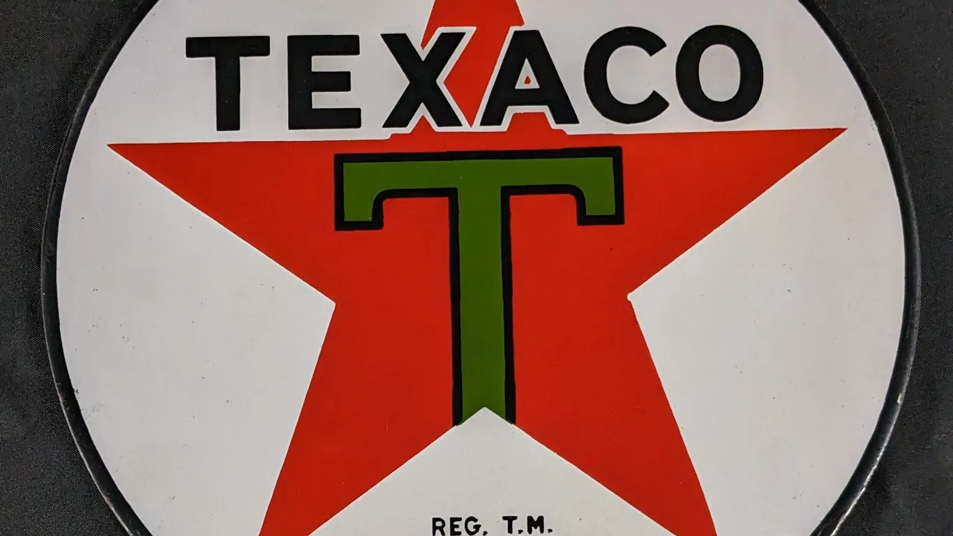 15" PORCELAIN LUBESTER SIGN TEXACO OIL COMPANY "BLACK T"
