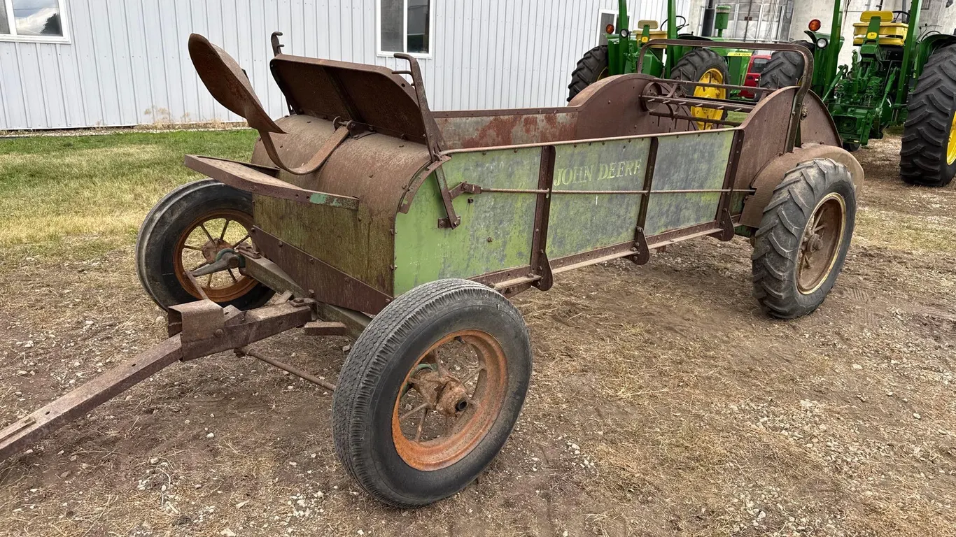 John Deere H Spreader