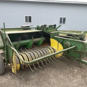 John Deere 214T square baler