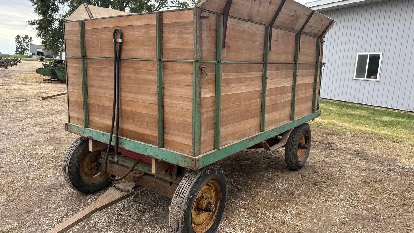 John Deere 70 inch x 10ft wooden barge wagon