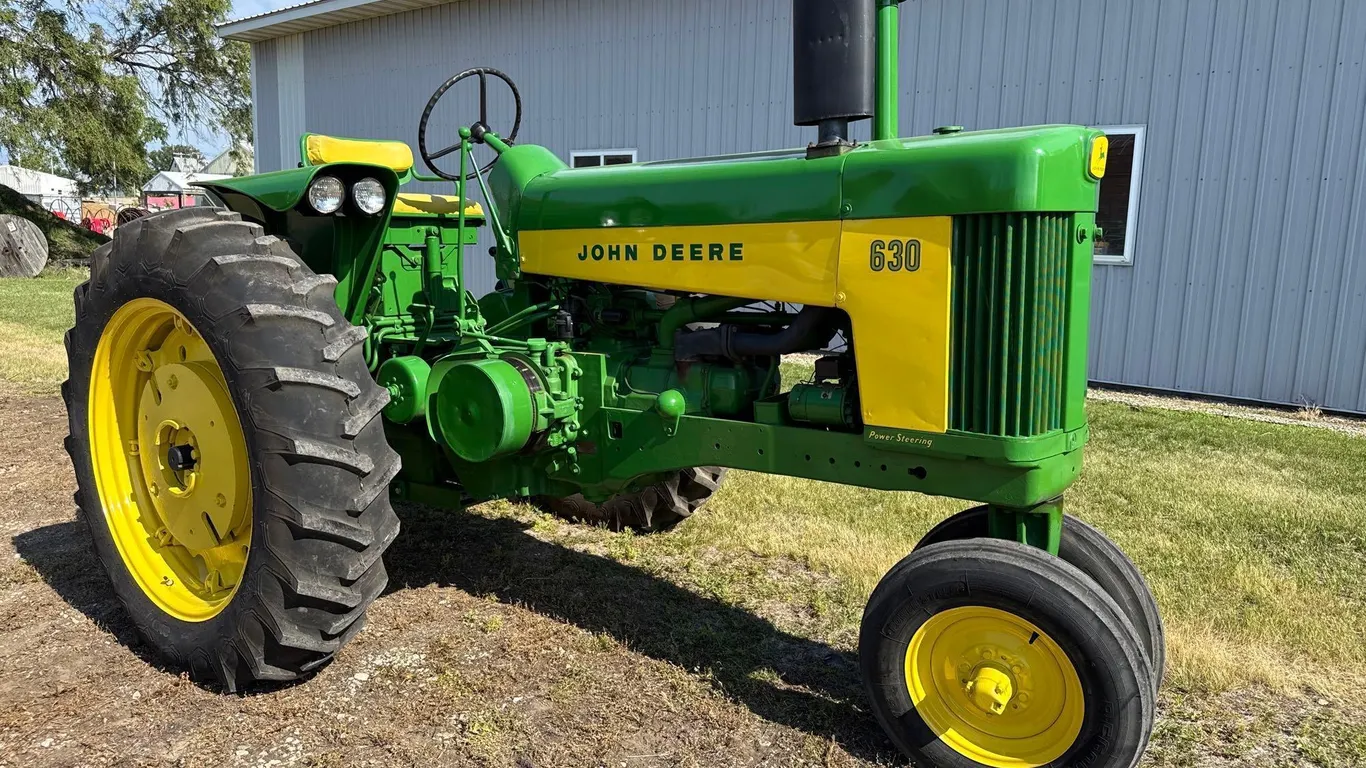 John Deere 630 Tractor