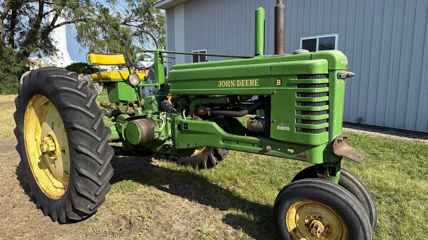 1952 John Deere B Tractor