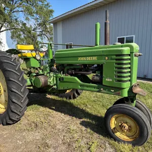1952 John Deere B Tractor