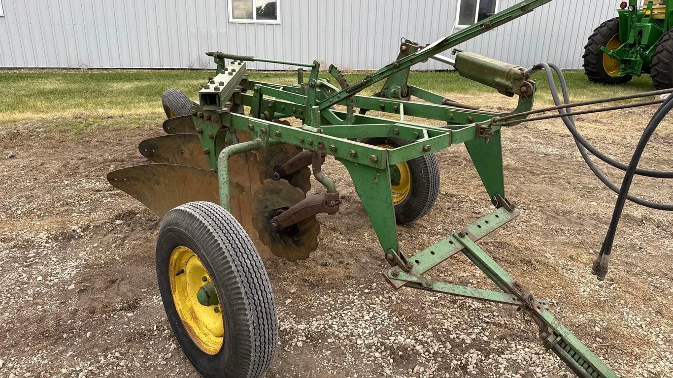 John Deere 3 bottom plow