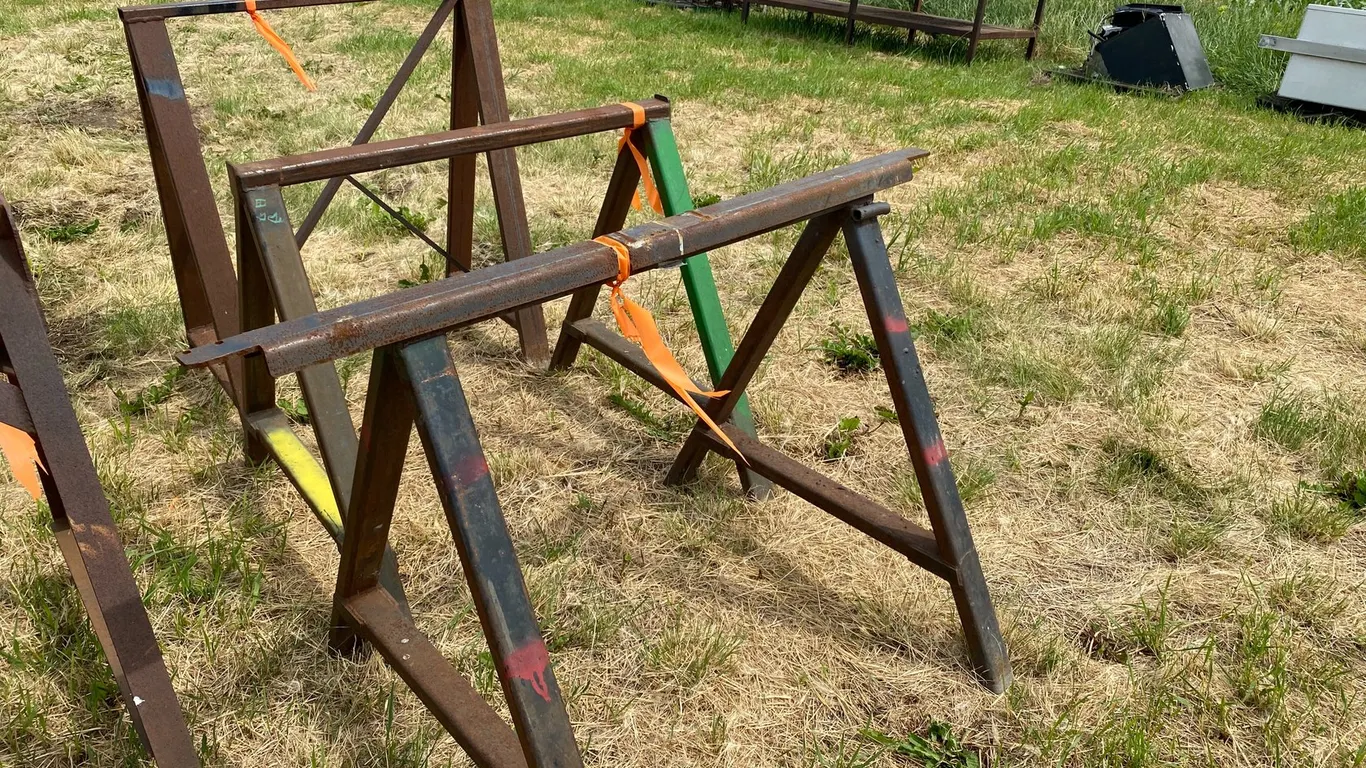 3 HEAVY DUTY SAW HORSES