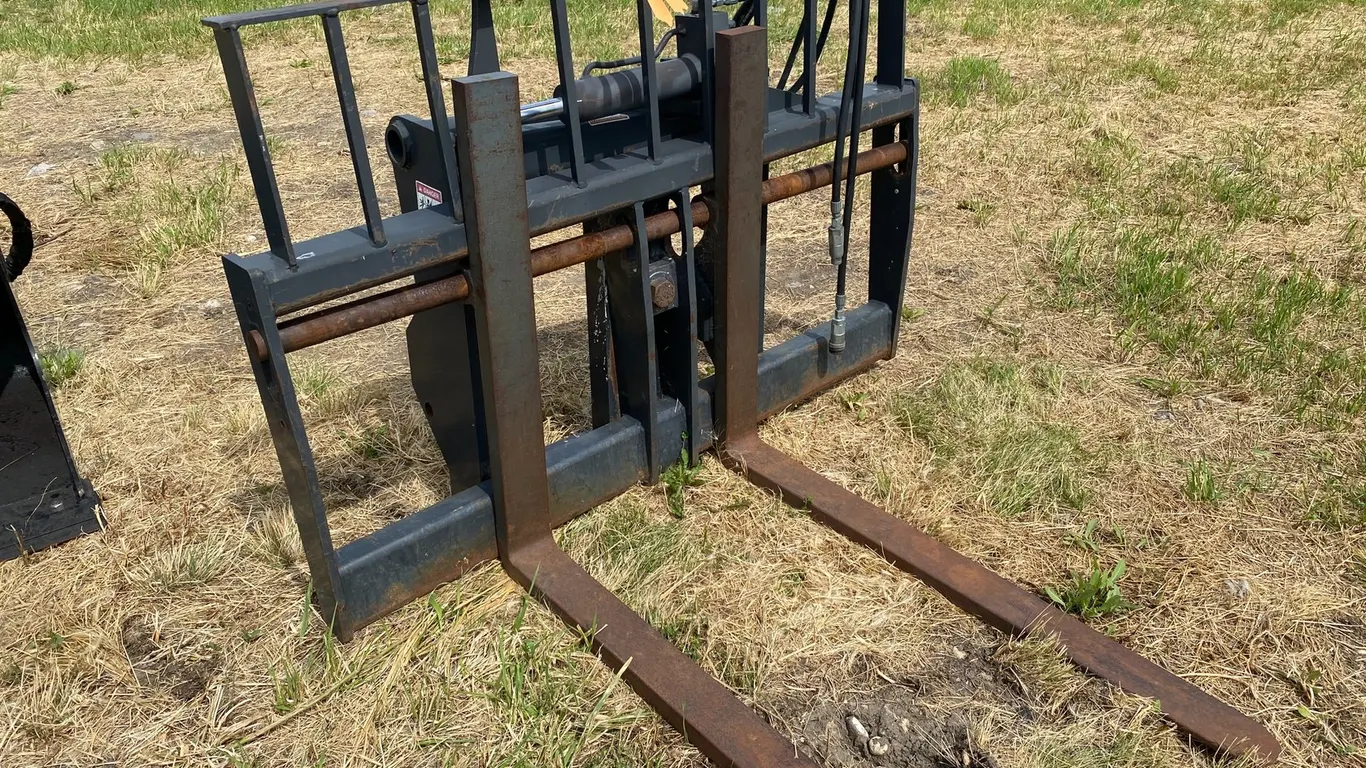 TELEHANDLER PALLET FORKS WITH HYDRAULIC SIDE SHIFT