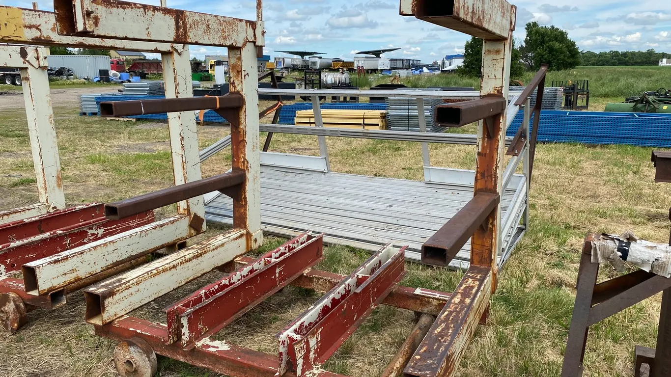 HEAVY DUTY STEEL RACKING