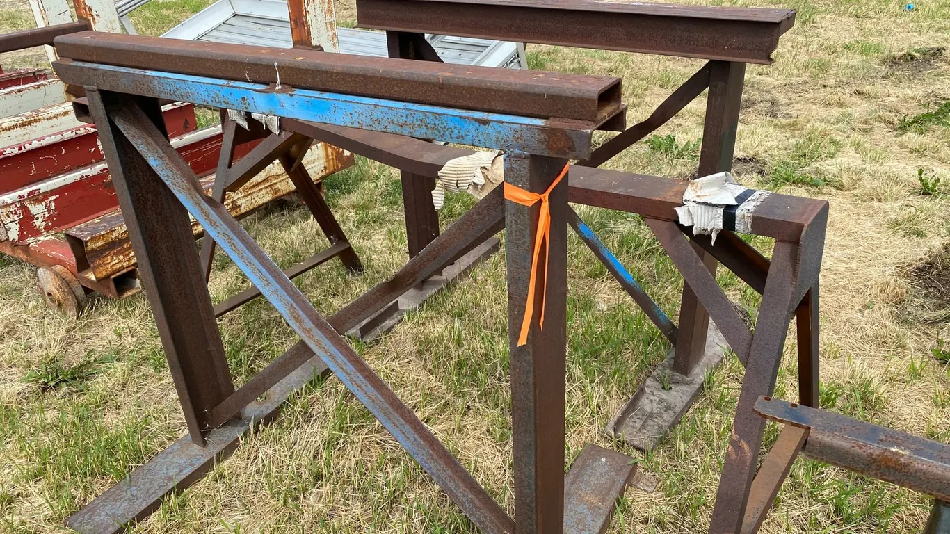 3 HEAVY DUTY SAW HORSES