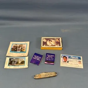 ASSORTED ELVIS LOT