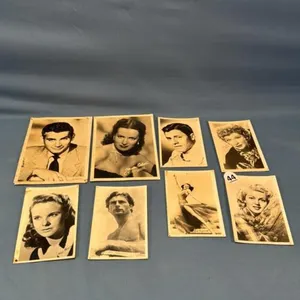 VINTAGE POST CARD AND PHOTO LOT