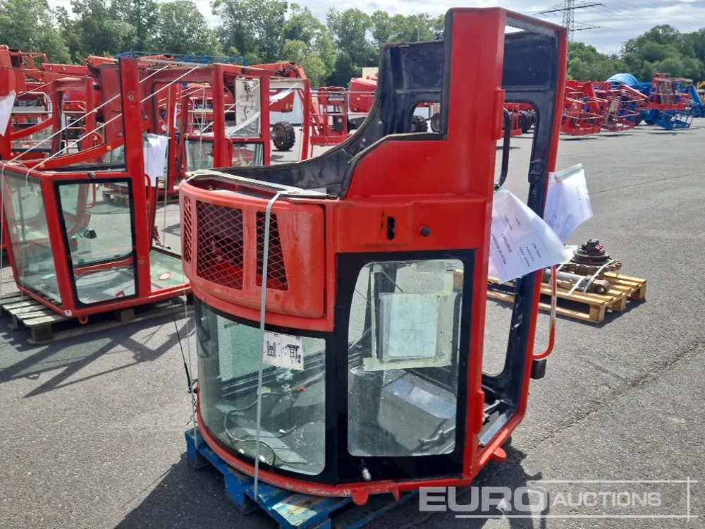 Cabin to suit Yanmar VIO50-6