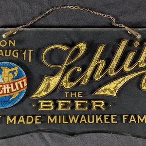 PRE PROHIBITION RPOG GLASS SIGN SCHLITZ BEER ON DRAUGHT MILWAUKEE WISCONSIN WI WIS