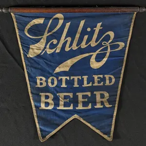 PRE PROHIBITION CLOTH SIGN SCHLITZ BOTTLED BEER MILWAUKEE WISCONSIN WI WIS 2 SIDED