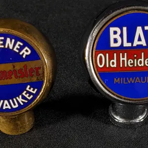 (2) BEER BALL TAP KNOB HANDLES BLATZ OLD HEIDELBERG & BRAUMEISTER PILSENER MILWAUKEE WIS WI