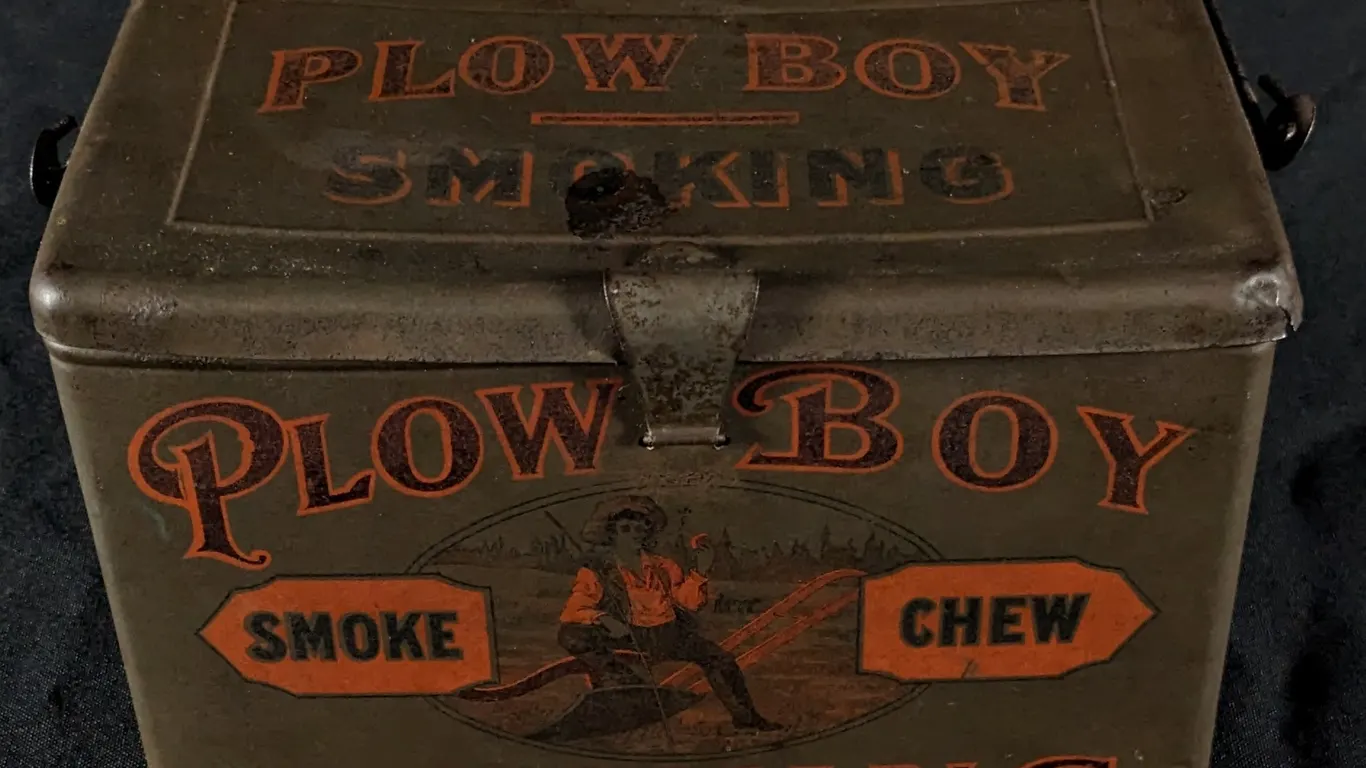 TIN TOBACCO CAN PLOW BOY SMOKING SMOKE CHEW TOBACCO