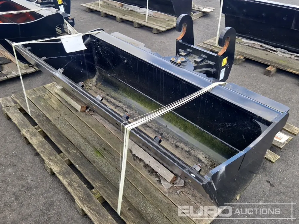 Unused CAT 78" Hydraulic Tilt Ditching Bucket to suit CW30S
