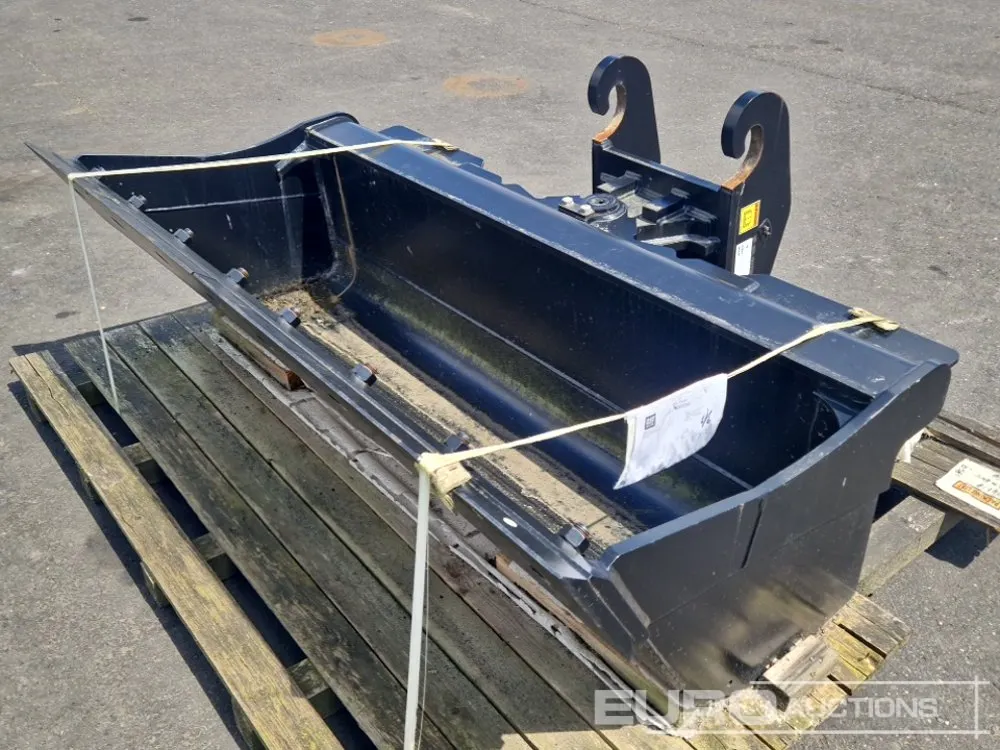 Unused CAT 78" Hydraulic Tilt Ditching Bucket to suit CW30S