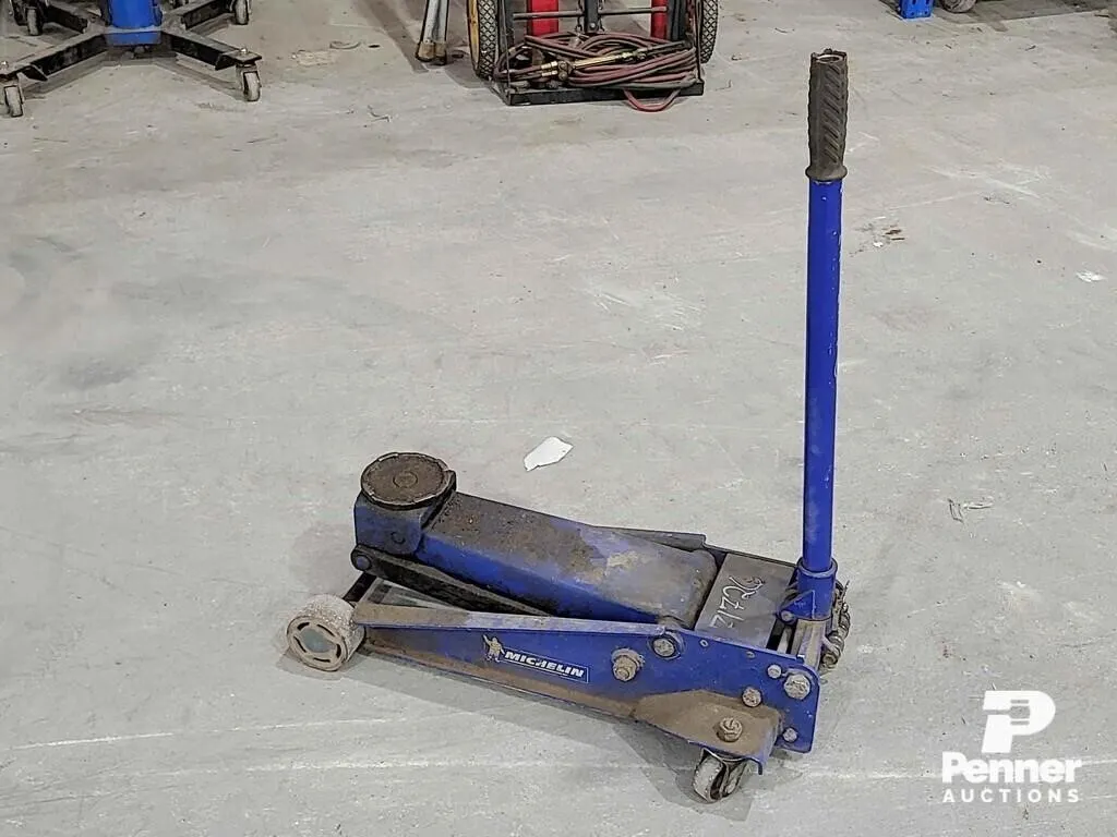 Michelin 3 1/2 Ton Floor Jack