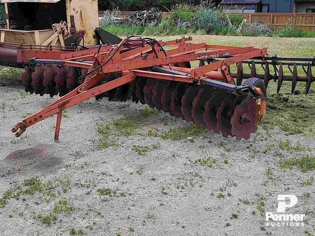 Allis Chalmers 14' 2300 Offset Disc