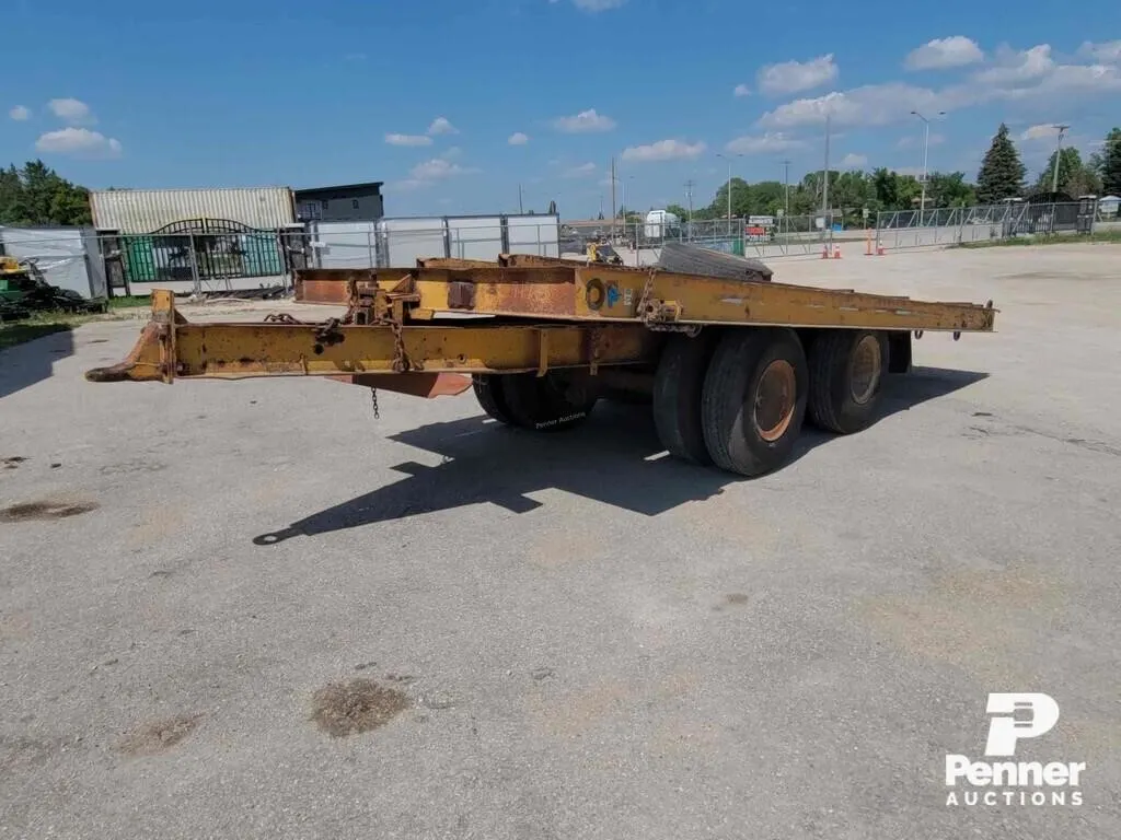1973 Hyster Heavy Equipment 10,886 KG Tilt Trailer