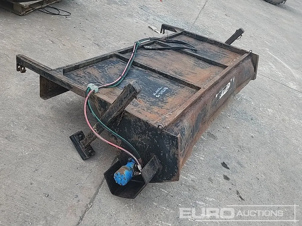 Slewtic Hydraulic Sweeper Attachment to suit Loading Bucket