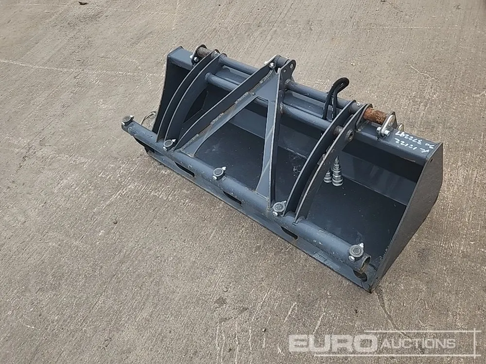 Unused 48" Hydraulic Muck Grab to suit Compact Loader