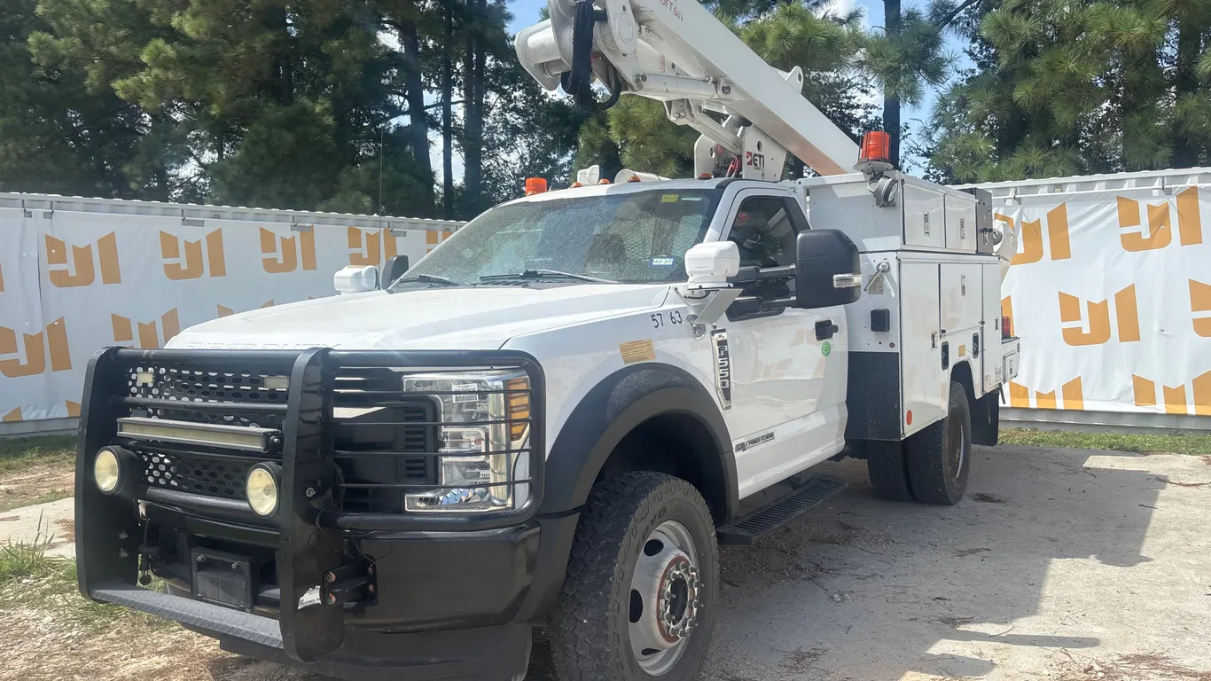 2019 FORD F-550 4X4 S BUCKET TRUCK VIN: 1FDUF5HT8KEC56058