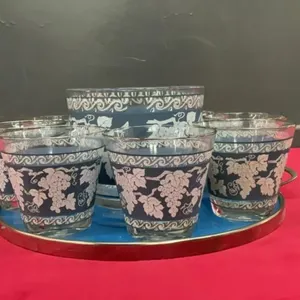 VINTAGE COCKTAIL SET ON A TRAY