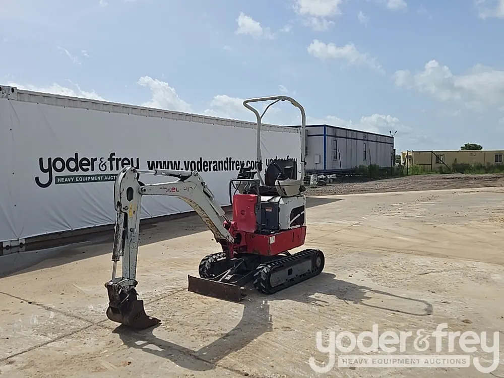 2017 Takeuchi TB210R