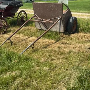 2 WHEELED BREAKING CART