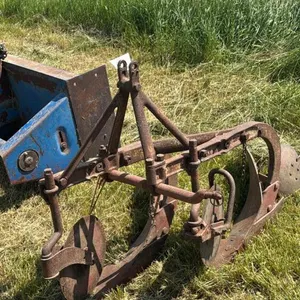 FERGUSON 2 FURROW 2X10 3PTH PLOW