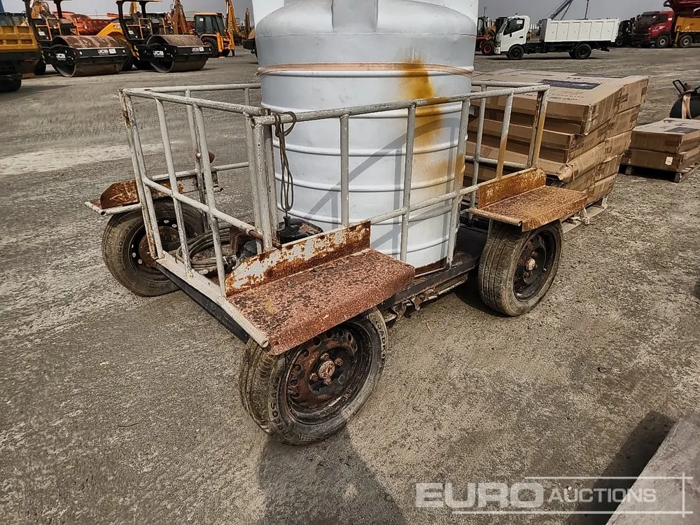 Twin Axle Mobile Pressure Washer c/w Water Tank