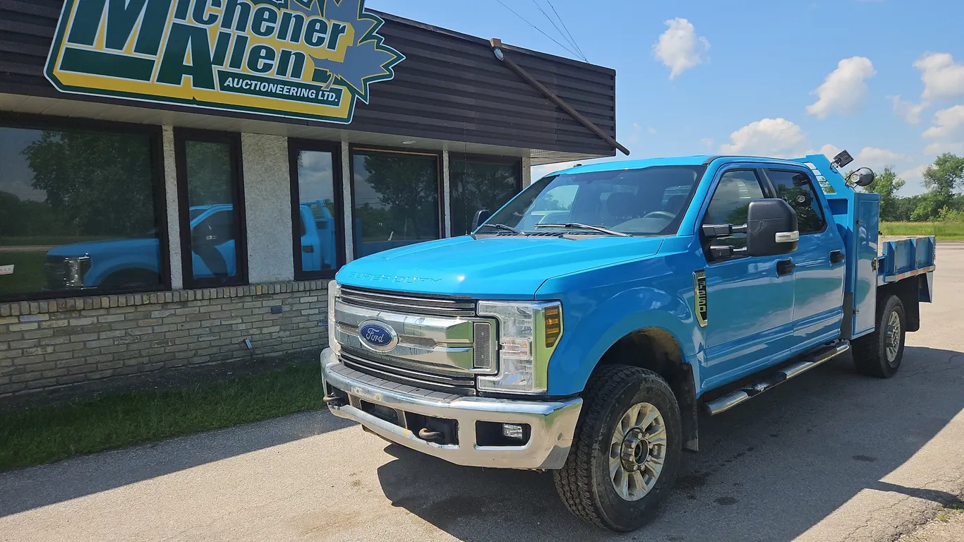 2019 Ford F-250 Super Duty S/A Deck Truck