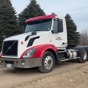 2015 Volvo VNL Semi